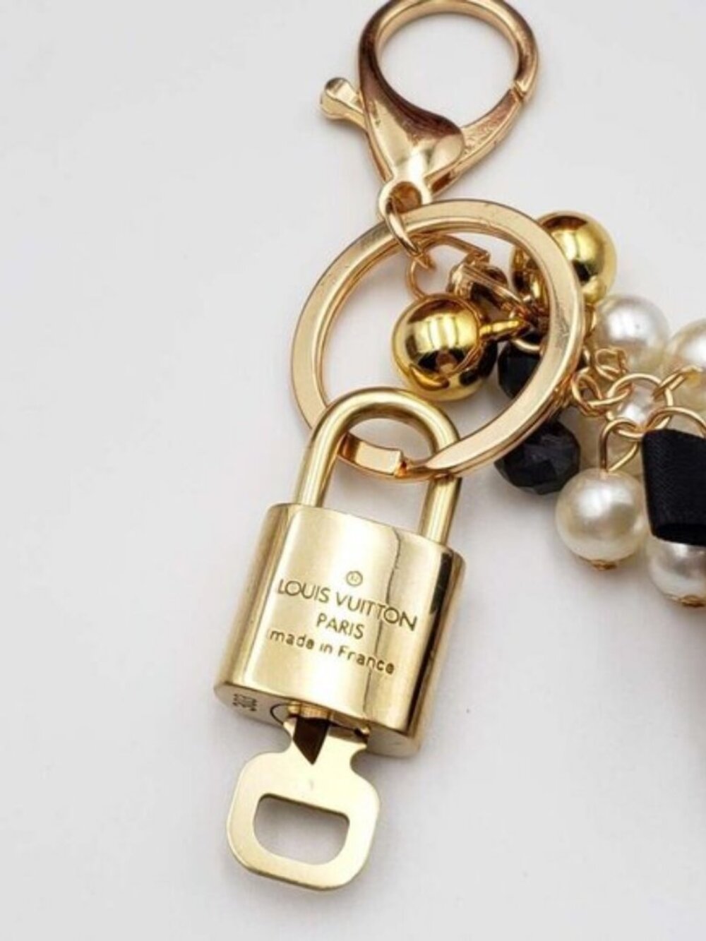 Authentic Louis Vuitton Gold Lock 🔒 Keychain Bag Unbranded N5 Bottle Charm LV - Picture 5 of 10